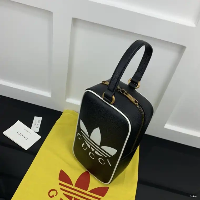 2210YA0163 Gucci Bag 0825